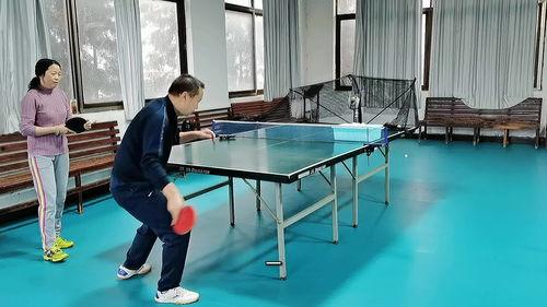 一个人练乒乓球视频,视频教学带你突破球技瓶颈